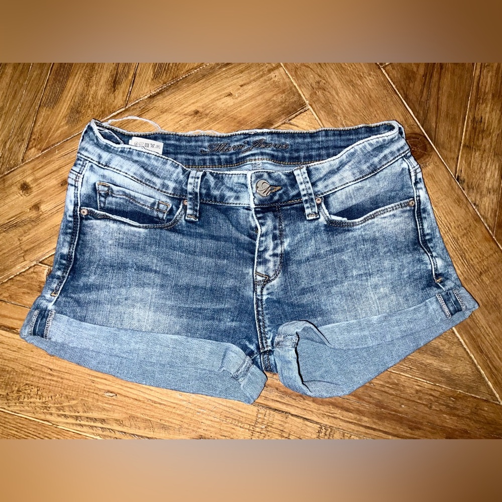Mavi perfectly distressed denim shorts - size 25 with cuffed hem / too cute